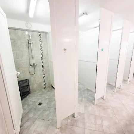 Albergue Roma *