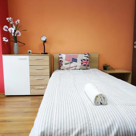 Albergue Roma *