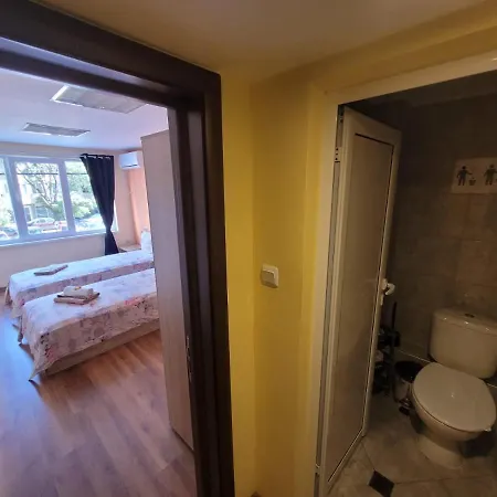Albergue Roma *